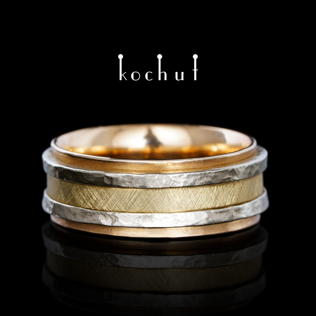 Wedding ring «The Wheel of Life». Yellow, white and red gold