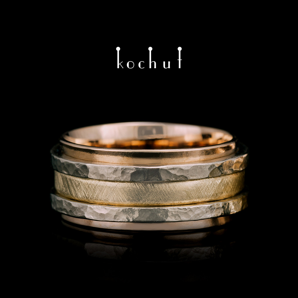 Wedding ring «The Wheel of Life». Yellow, white and red gold