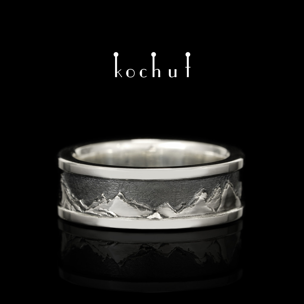 Wedding ring «Peaks of Love» with rims. Silver, oxidized