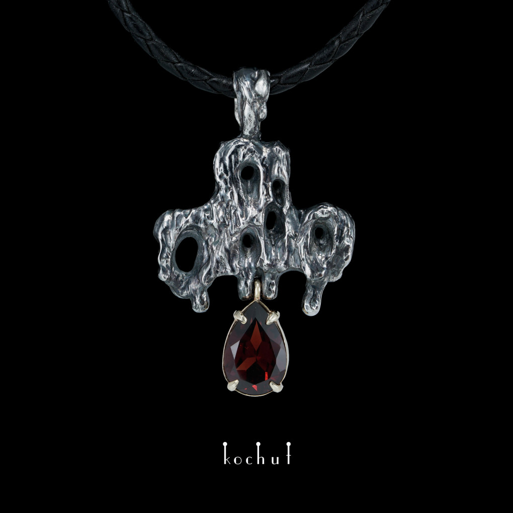 Cross «Memento mori». Yellow gold, silver, garnet, oxidized