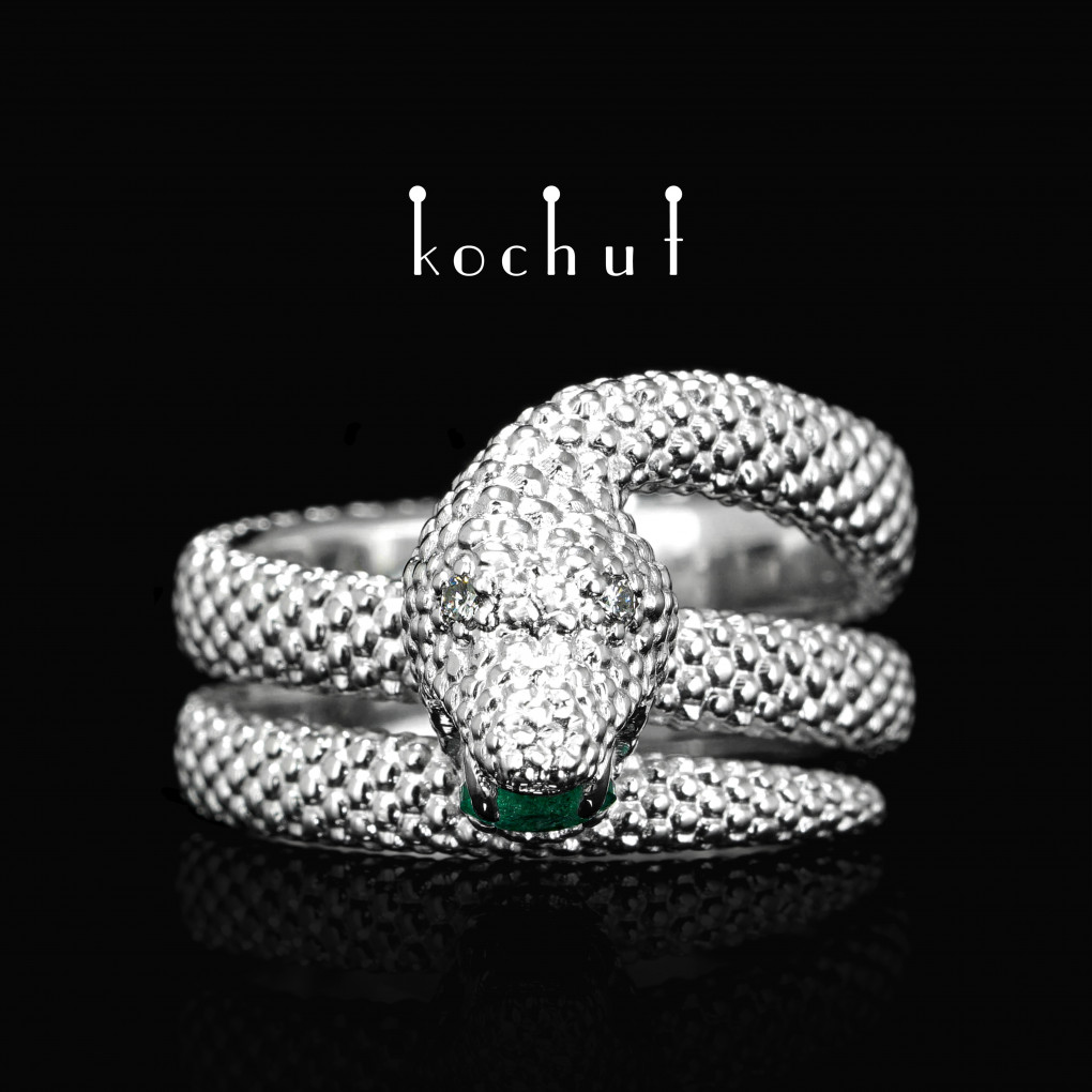 Ring Love of the shrew | White gold, emerald, diamonds, white rhodium
