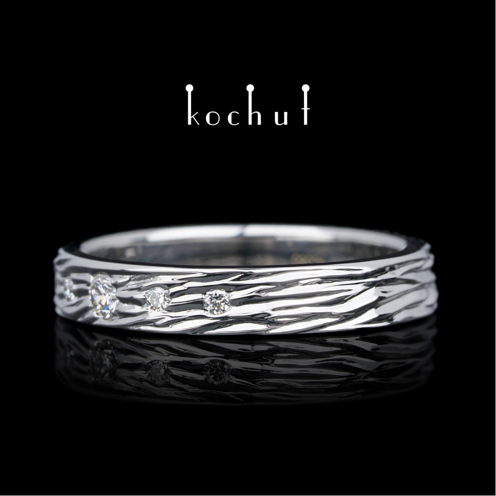 Flat-shaped wedding ring Quinta | White gold, white rhodium, diamonds