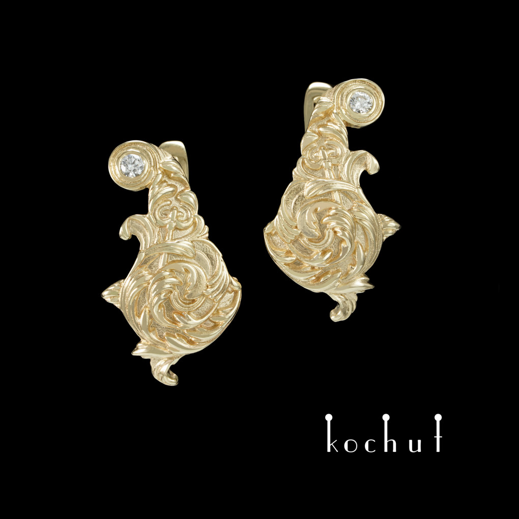 Earrings «Baroque». Yellow gold, diamonds
