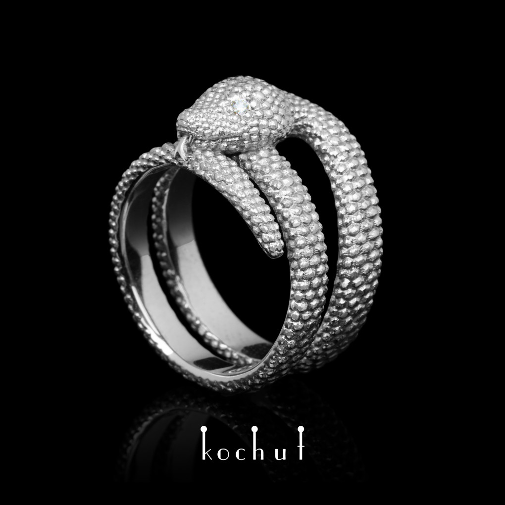 Ring «Love of the shrew». White gold, white rhodium, diamonds