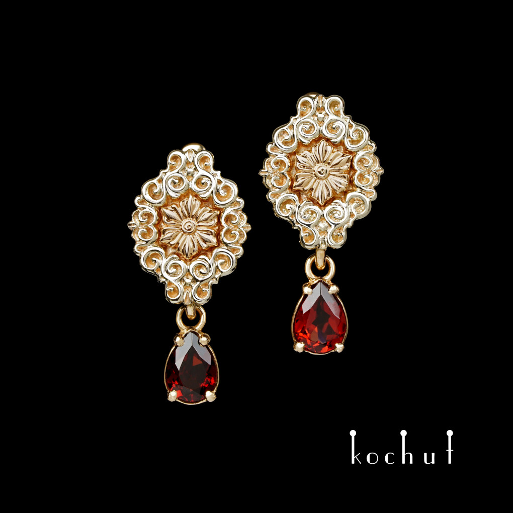 Earrings «Notre-Dame». White, red gold, garnets