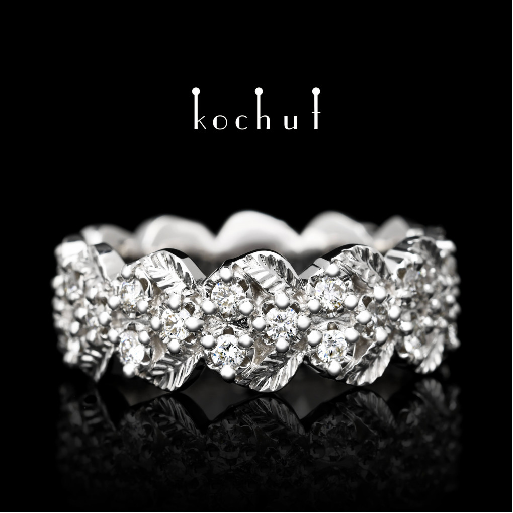 Ring «Dew». White gold, diamonds, white rhodium