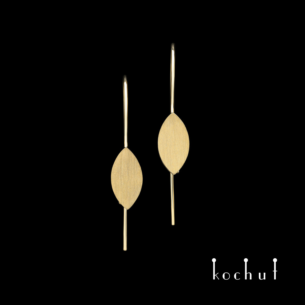 Earrings «Golden Leaf». Yellow gold, black rhodium