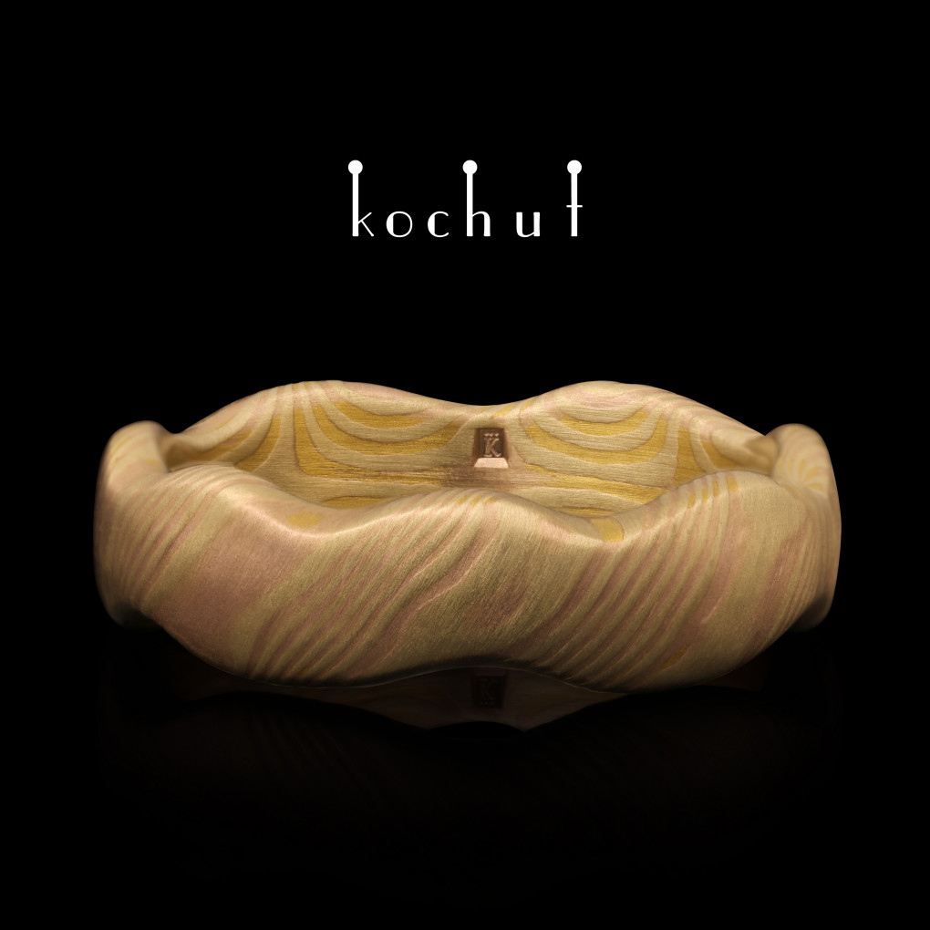 Seamless wedding ring mokume «Waves». Etched red, yellow gold