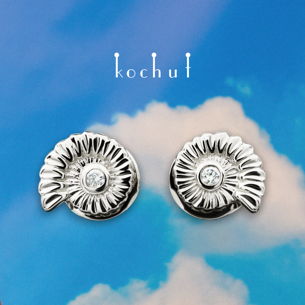 Earrings «Amonite». White gold, diamonds, white rhodium