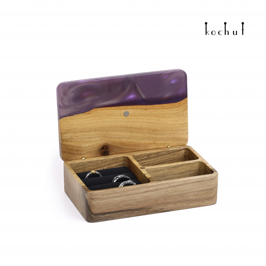 Jewellery organiser «Ornament». Elm, walnut, purple epoxy resin