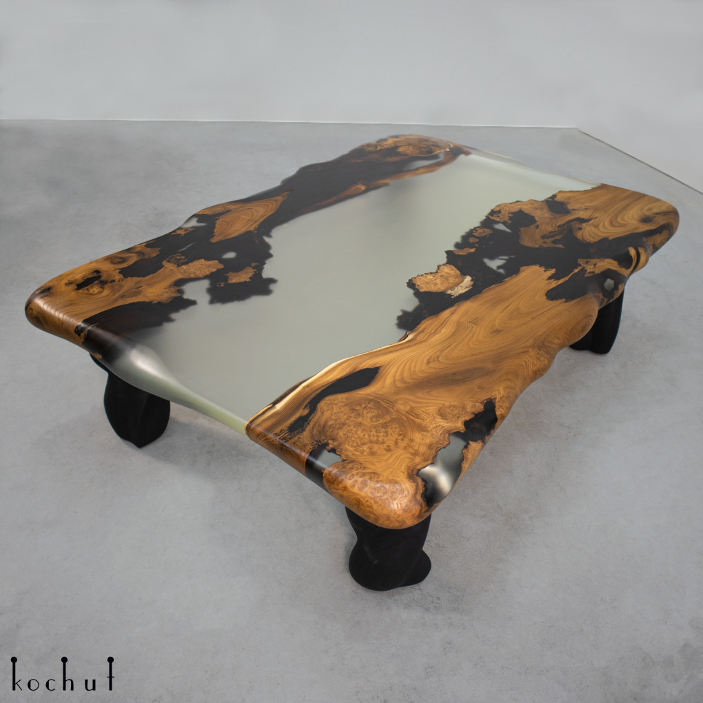 Coffee table Dionysus Wild olive, epoxy resin, polyurethane
